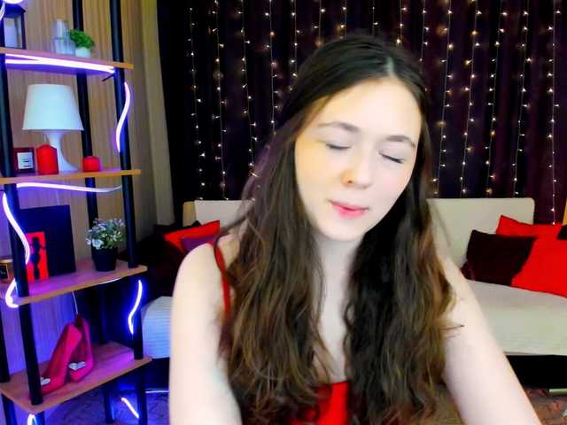 AlluringLookk live cam on BongaCams