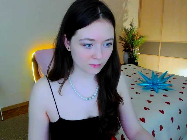 AlluringLookk live cam on BongaCams