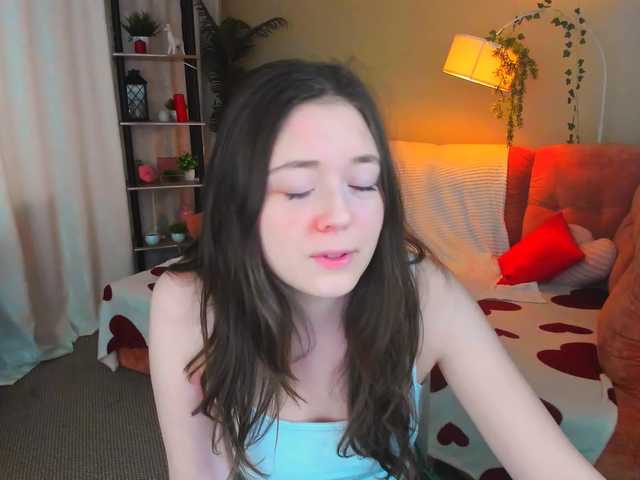 AlluringLookk live cam on BongaCams