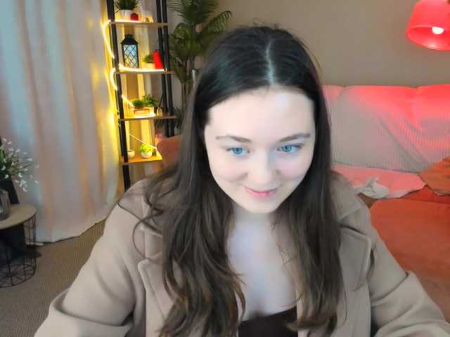 AlluringLookk live cam on BongaCams