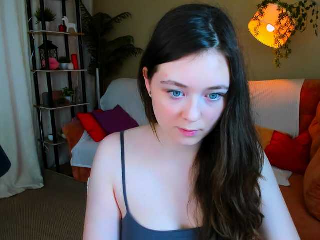 AlluringLookk live cam on BongaCams