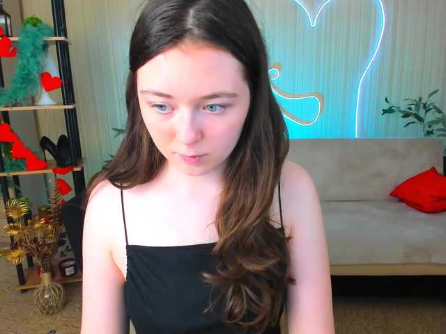 AlluringLookk live cam on BongaCams