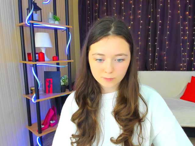 AlluringLookk live cam on BongaCams