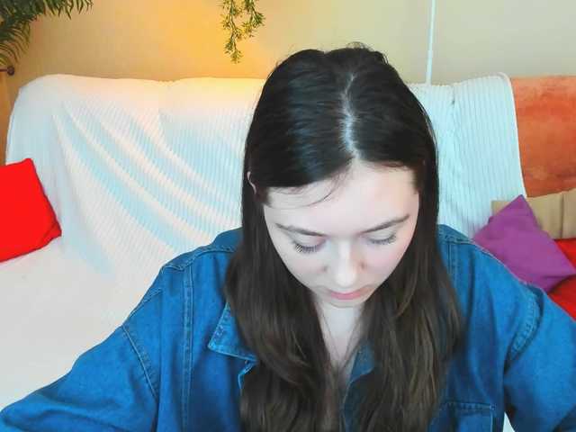 AlluringLookk live cam on BongaCams