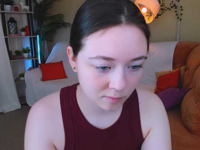 AlluringLookk live cam