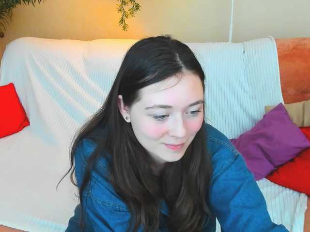 AlluringLookk live cam on BongaCams