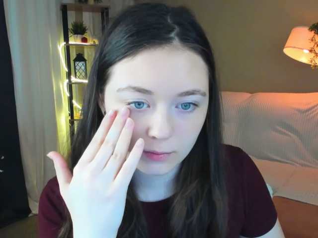 AlluringLookk live cam on BongaCams