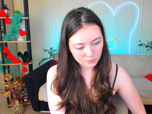 AlluringLookk live cam on BongaCams
