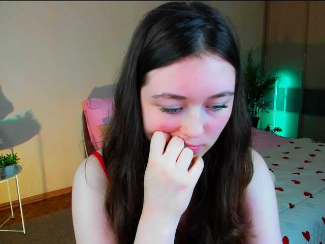 AlluringLookk live cam on BongaCams