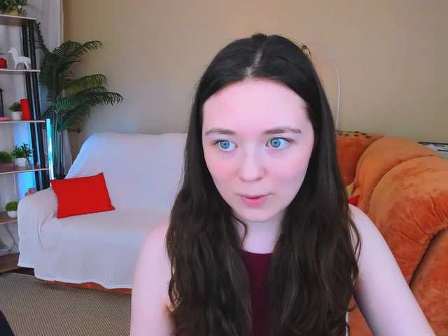 AlluringLookk live cam on BongaCams