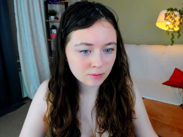 AlluringLookk live cam on BongaCams