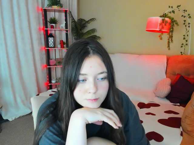 AlluringLookk live cam on BongaCams