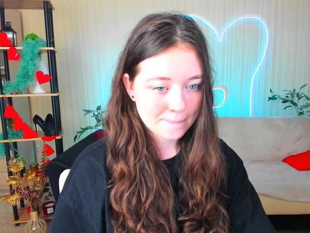 AlluringLookk live cam on BongaCams