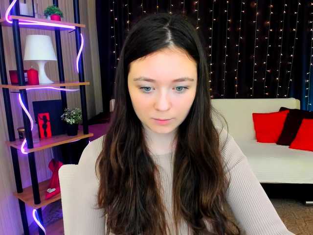 AlluringLookk live cam on BongaCams