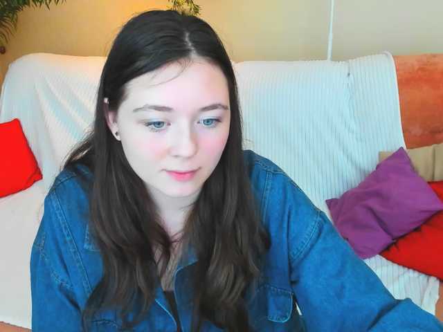 AlluringLookk live cam on BongaCams