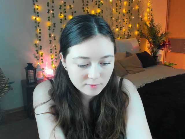 AlluringLookk live cam on BongaCams