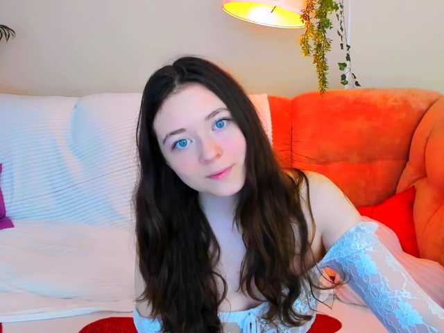 AlluringLookk live webcam show