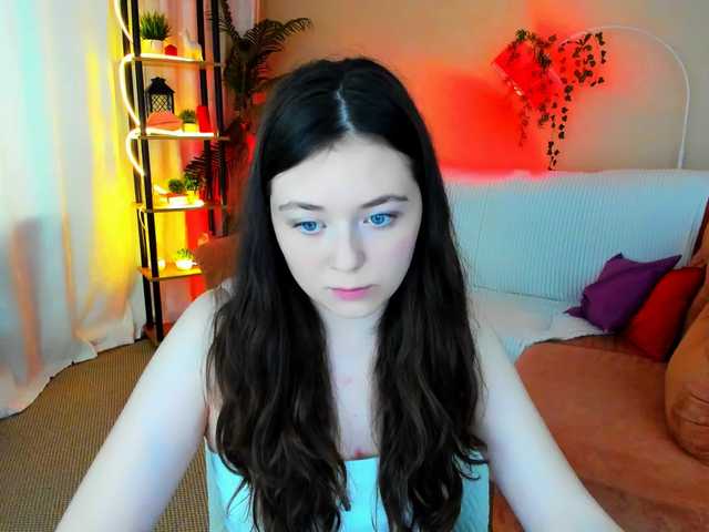 AlluringLookk live cam on BongaCams