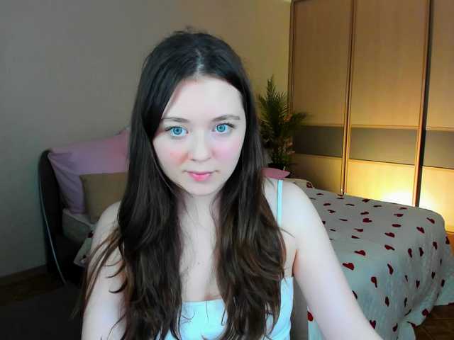 AlluringLookk live cam on BongaCams