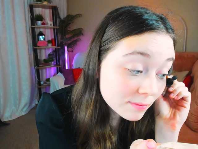 AlluringLookk live cam on BongaCams
