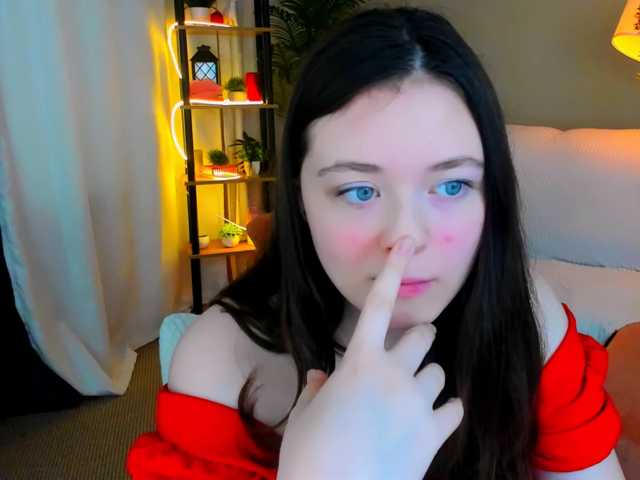 AlluringLookk live cam on BongaCams
