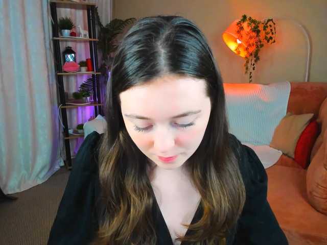 AlluringLookk live cam on BongaCams