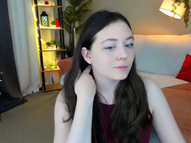 AlluringLookk live cam on BongaCams