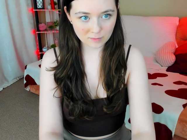 AlluringLookk live cam on BongaCams