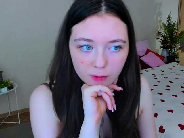 AlluringLookk live cam on BongaCams