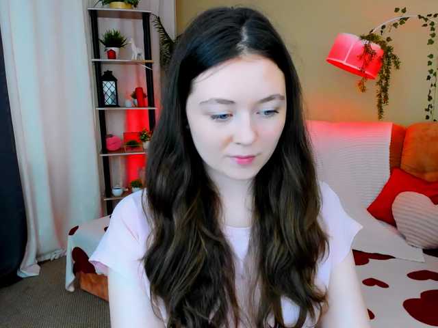 AlluringLookk live cam on BongaCams