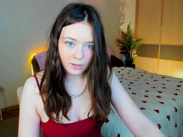 AlluringLookk live cam on BongaCams
