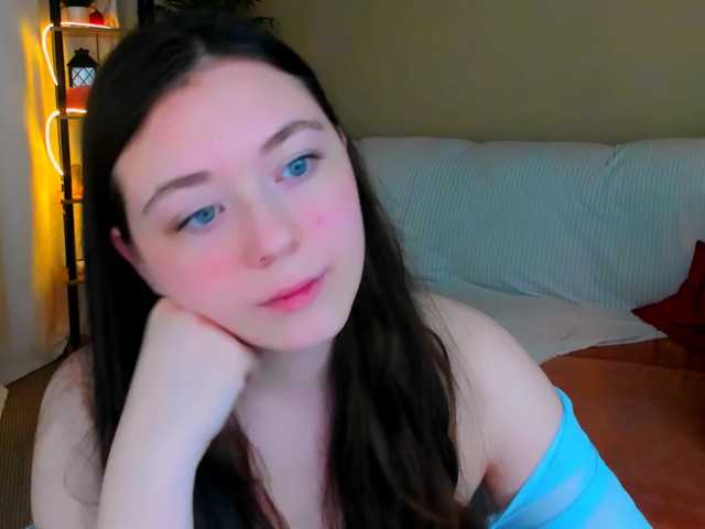 AlluringLookk live cam on BongaCams