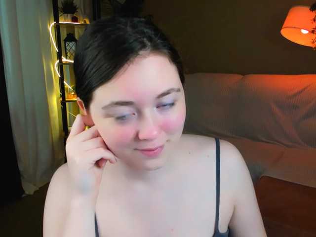 AlluringLookk live cam on BongaCams