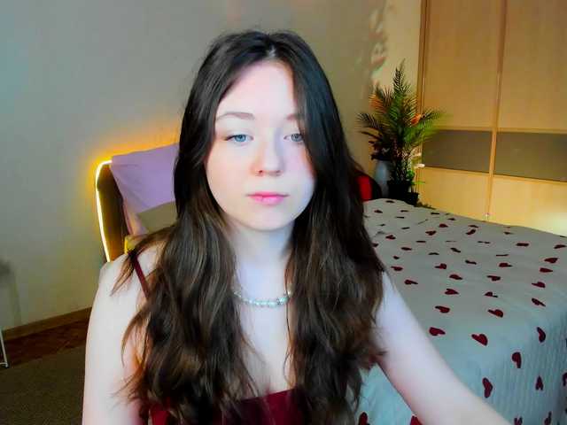 AlluringLookk live cam on BongaCams