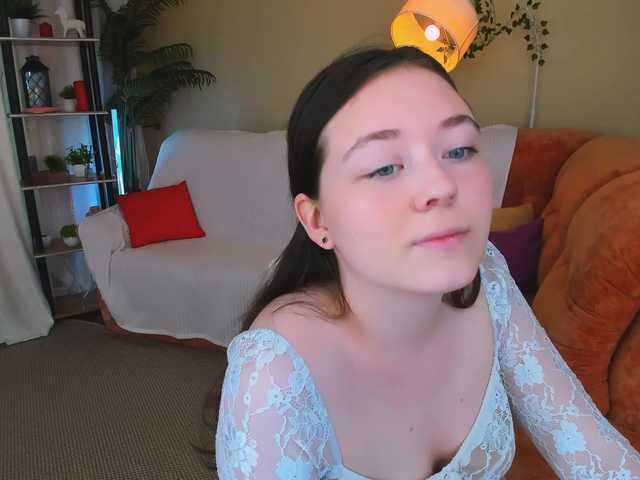 AlluringLookk live cam on BongaCams