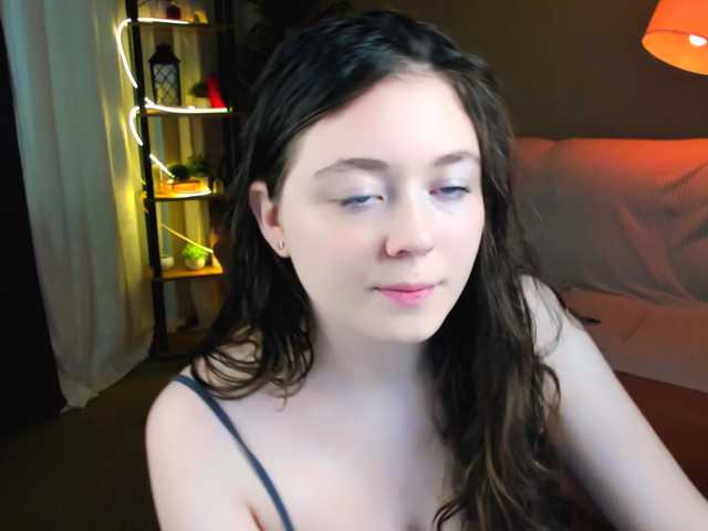 AlluringLookk live cam on BongaCams