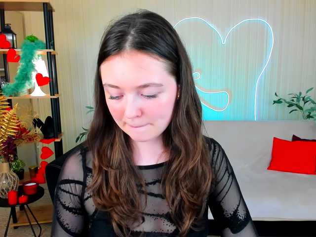 AlluringLookk live cam on BongaCams
