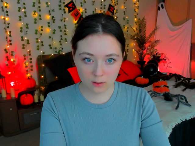 AlluringLookk live cam on BongaCams