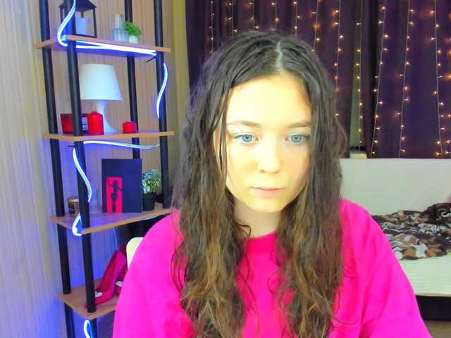 AlluringLookk live cam on BongaCams