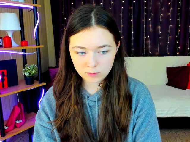 AlluringLookk live cam on BongaCams