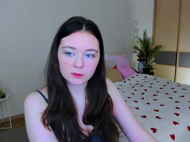 AlluringLookk live cam on BongaCams