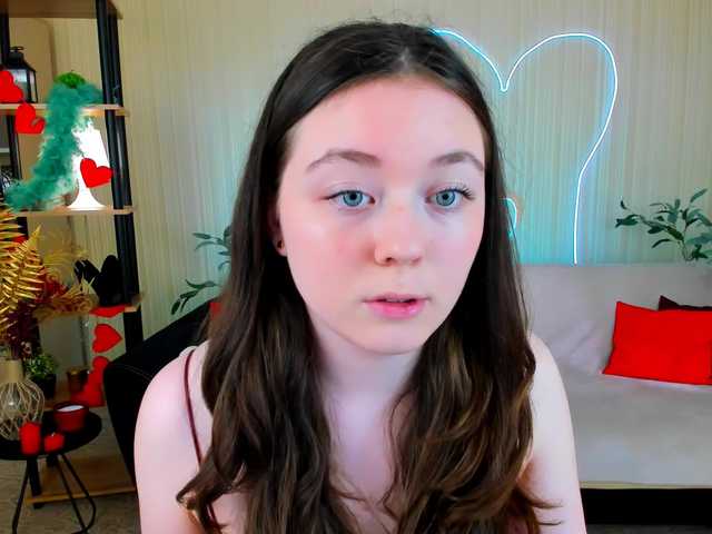 AlluringLookk live cam on BongaCams
