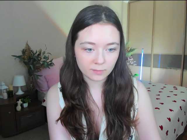 AlluringLookk live cam on BongaCams