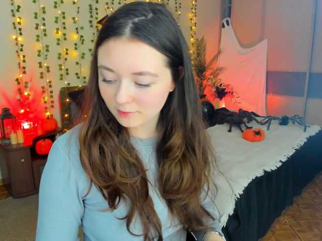 AlluringLookk live cam on BongaCams