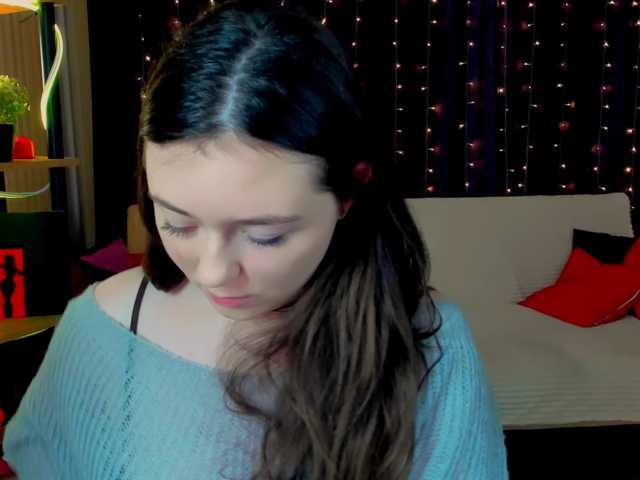 AlluringLookk live cam on BongaCams