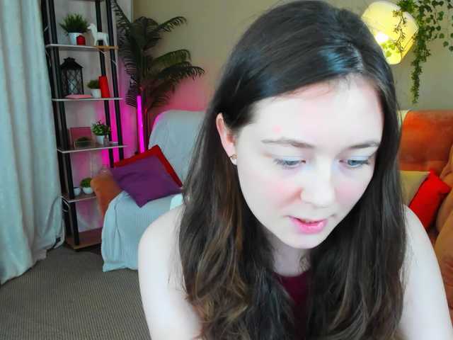 AlluringLookk live cam on BongaCams