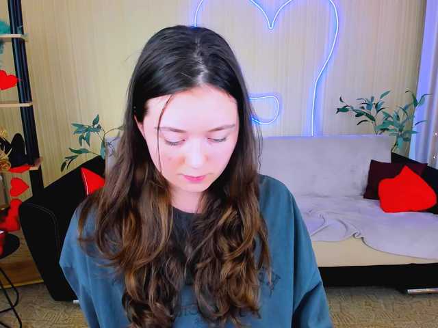 AlluringLookk live cam on BongaCams
