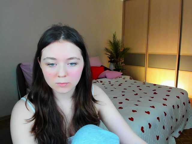 AlluringLookk live cam on BongaCams