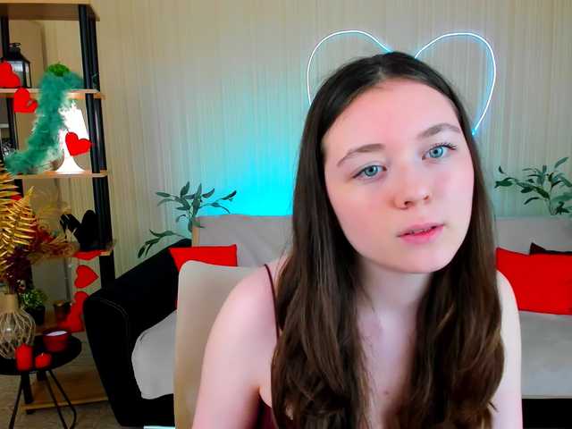 AlluringLookk live cam on BongaCams