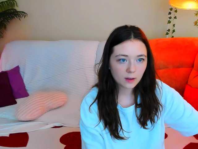 AlluringLookk live cam on BongaCams